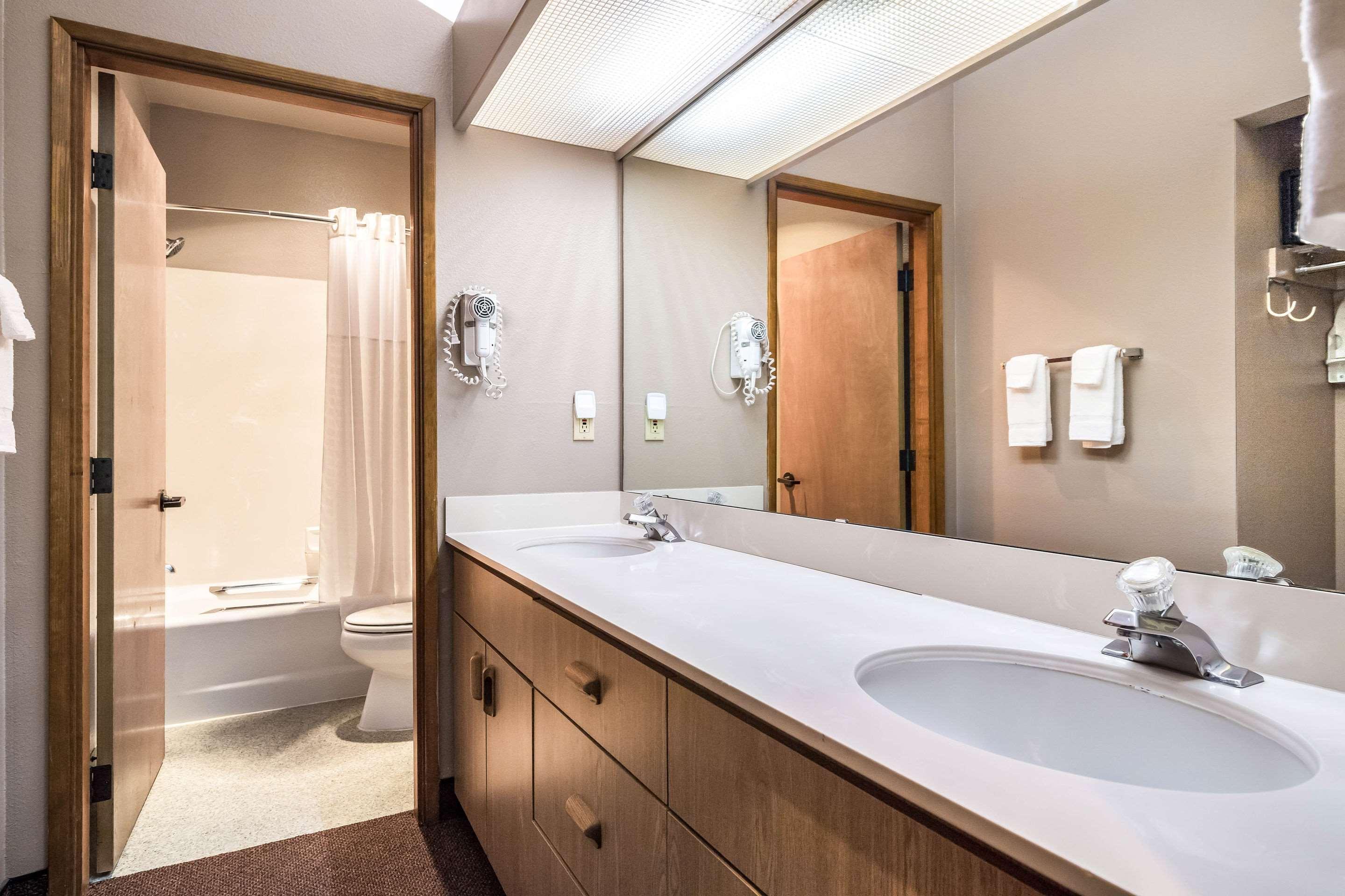 Quality Inn & Suites Bainbridge Island Eksteriør billede